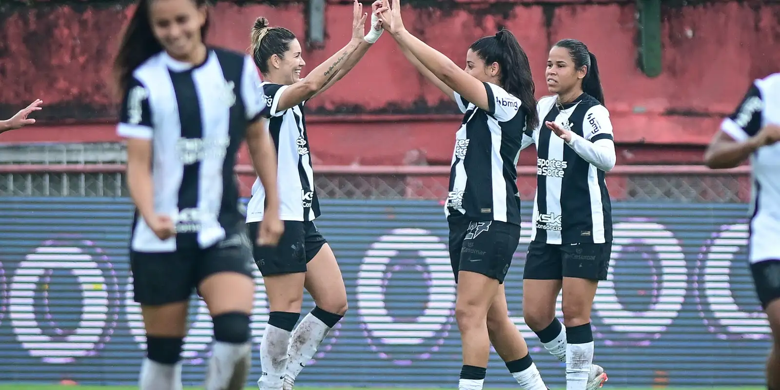 corinthians-e-arsenal-duelam-na-final-da-copa-das-campeas-da-fifa