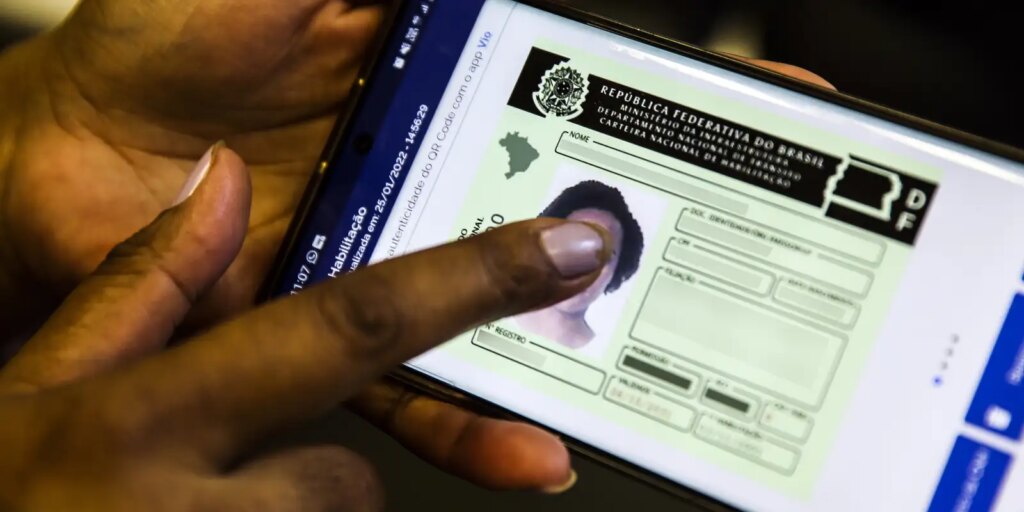 novos-pedidos-de-cnh-quadruplicam-em-janeiro,-mostra-senatran