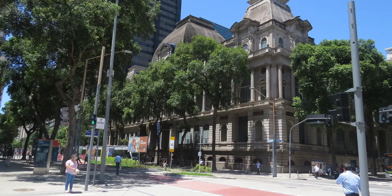 museu-de-belas-artes-e-homenageado-em-livro-de-zuzana-paternostro