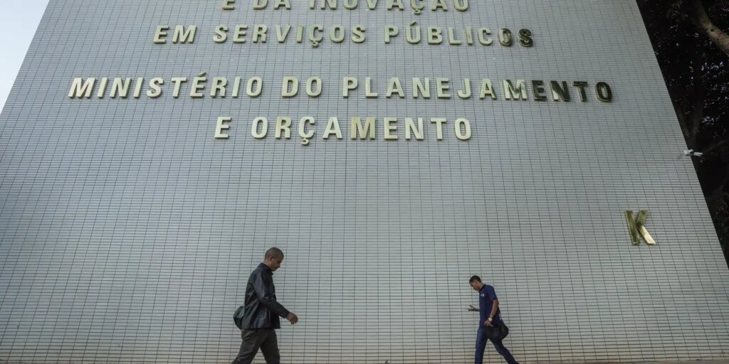 gasto-com-pessoal-e-beneficios-fiscais-terao-limite-a-partir-de-2027