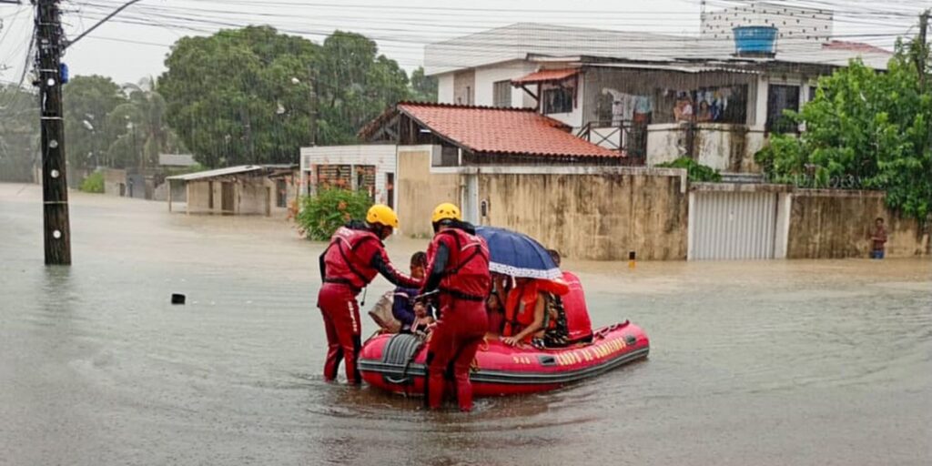 tempestades-em-pe-deixam-quatro-mortos-e-mais-de-mil-desalojados