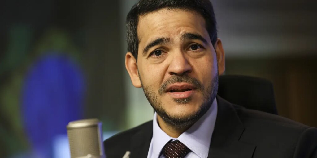 lula-diz-que-vai-indicar-novamente-messias-ao-stf