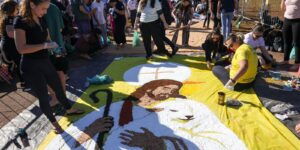 jovens-no-df-se-unem-por-tapetes-de-corpus-christi e-“jejum”-de-telas