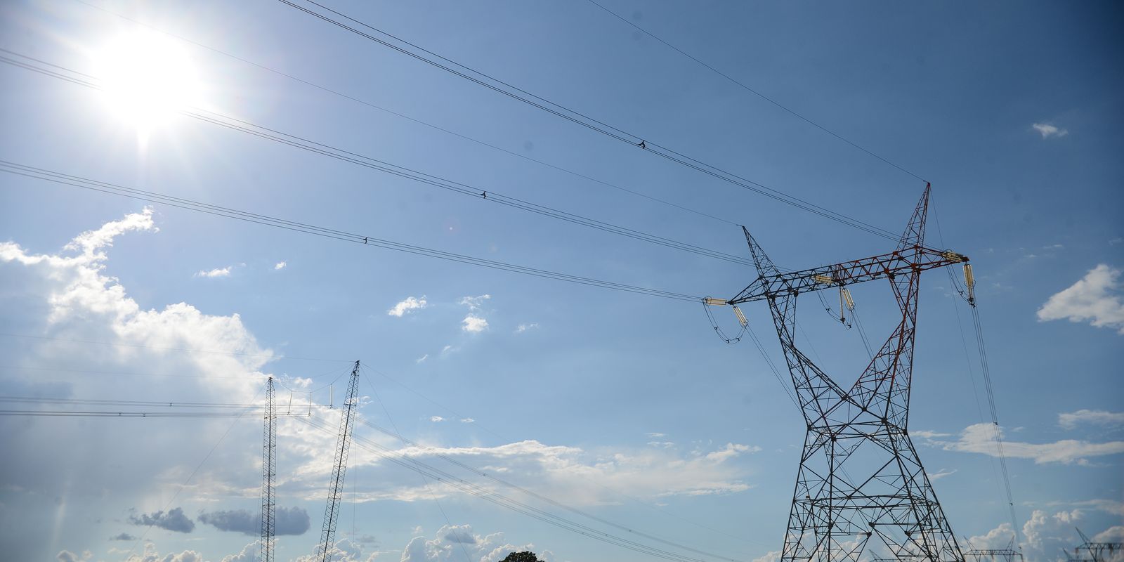 annel-sorteia-mais-quatro-lotes-de-transmissao-de-energia